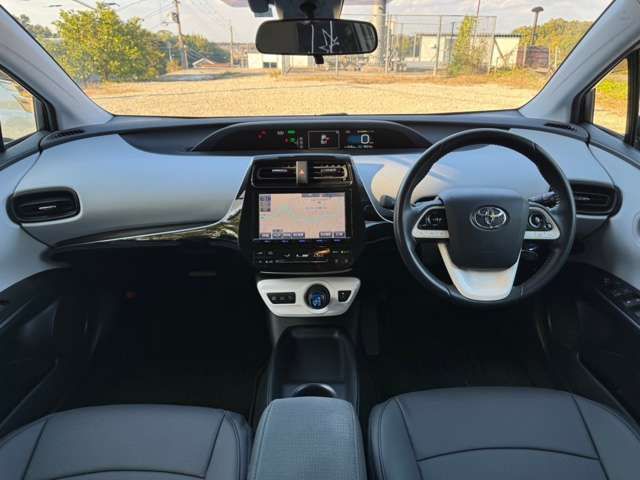 Toyota PRIUS 2016-01 194968-1