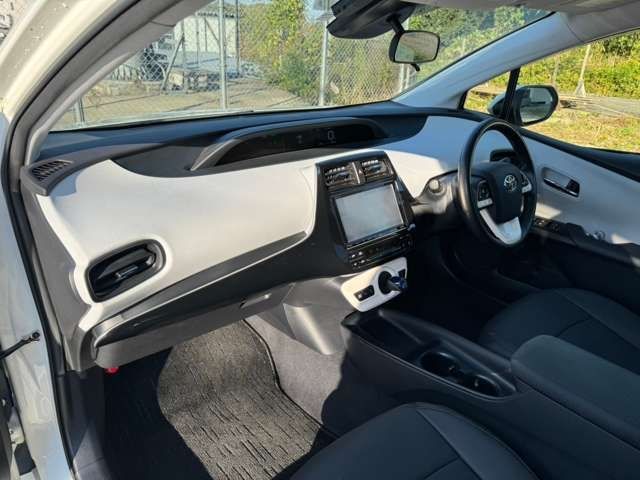 Toyota PRIUS 2016-01 194968-5