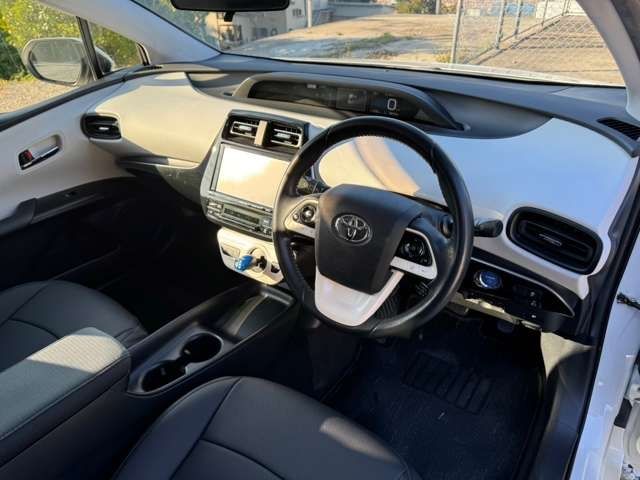 Toyota PRIUS 2016-01 194968-6