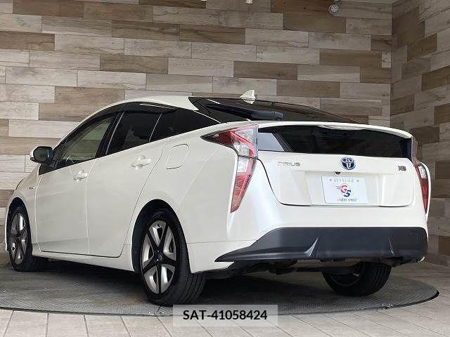 Toyota PRIUS 2016-03 336588-15