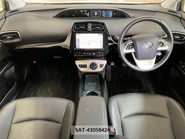 Toyota PRIUS 2016-03 336588-1