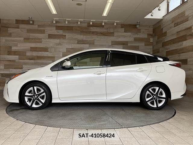 Toyota PRIUS 2016-03 336588-14