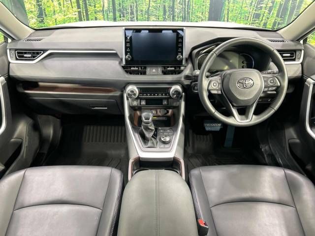 Toyota RAV4 2021-05 12432-1