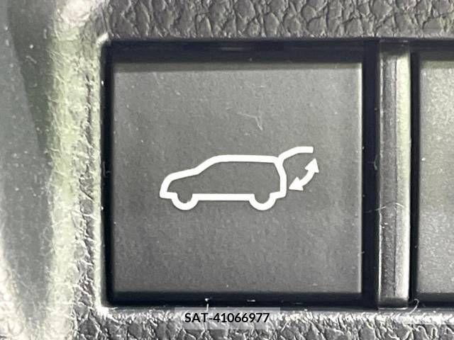 Toyota HARRIER 2023-08 216170-5