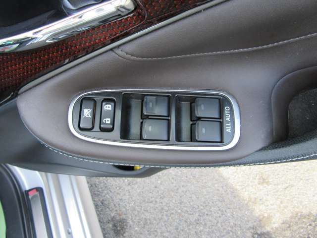 Toyota CROWN SEDAN 2016-12 28094-17