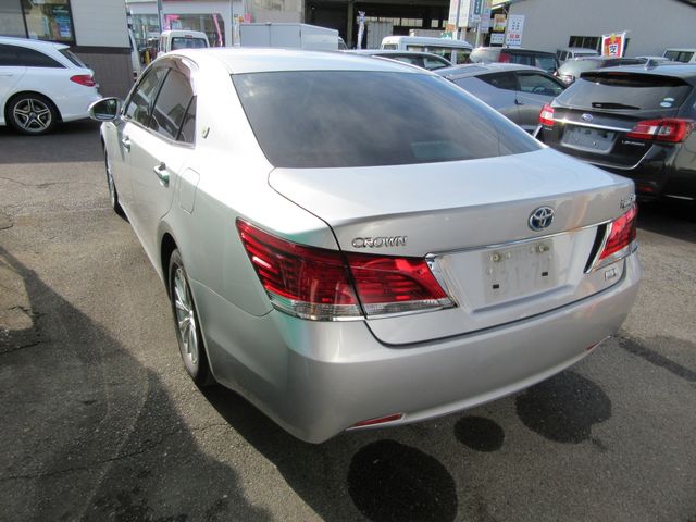 Toyota CROWN SEDAN 2016-12 28094-29