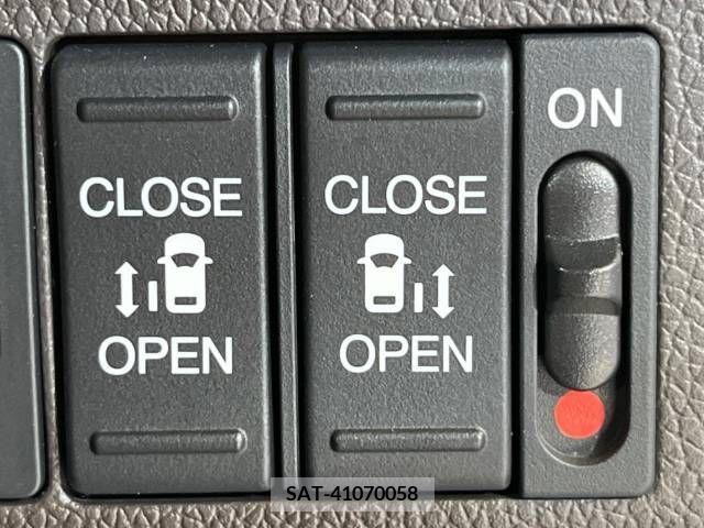 Honda FREED 2021-10 270588-6