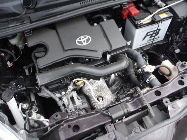 Toyota VITZ 2018-03 13497-29