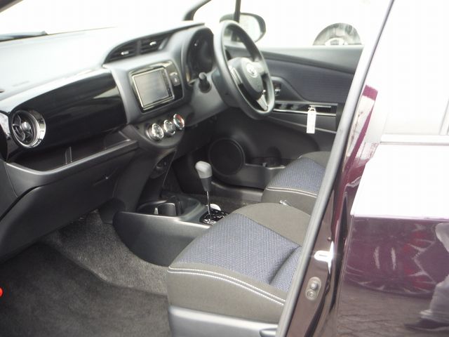 Toyota VITZ 2018-03 13497-23