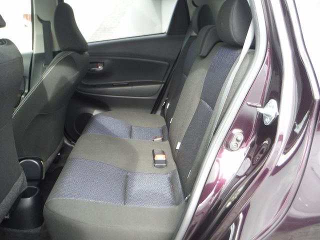 Toyota VITZ 2018-03 13497-25