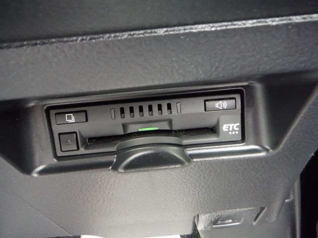 Toyota VITZ 2018-03 13497-14