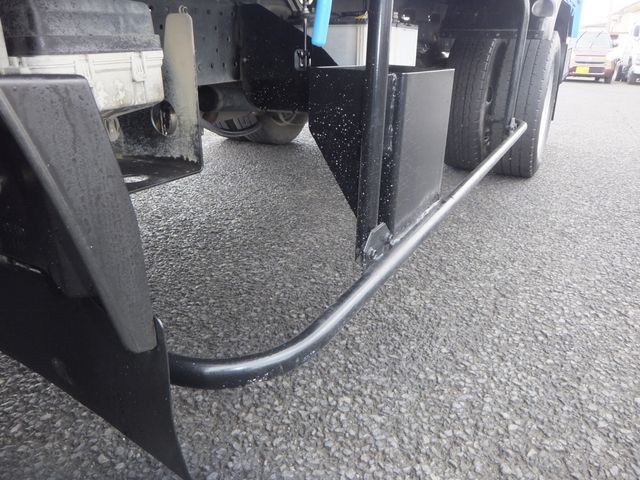 Isuzu ELF TRUCK 2013-08 1845-27