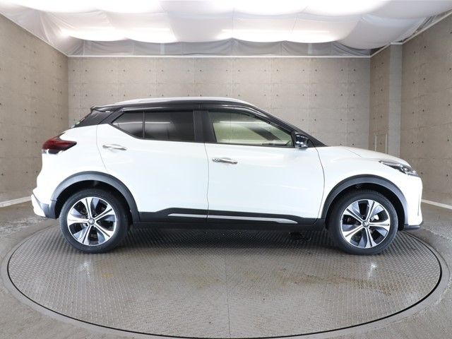 Nissan KICKS 2021-01 25273-21