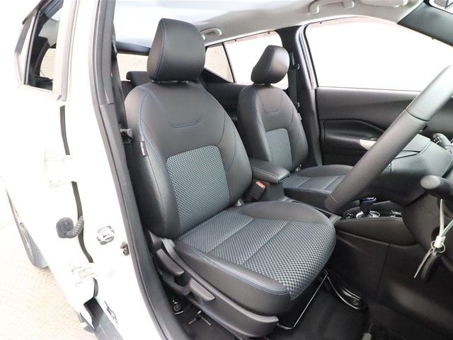 Nissan KICKS 2021-01 25273-3