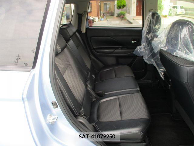 Mitsubishi OUTLANDER PHEV 2013-02 201532-6