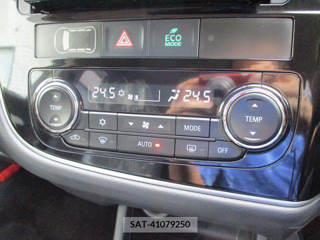 Mitsubishi OUTLANDER PHEV 2013-02 201532-10