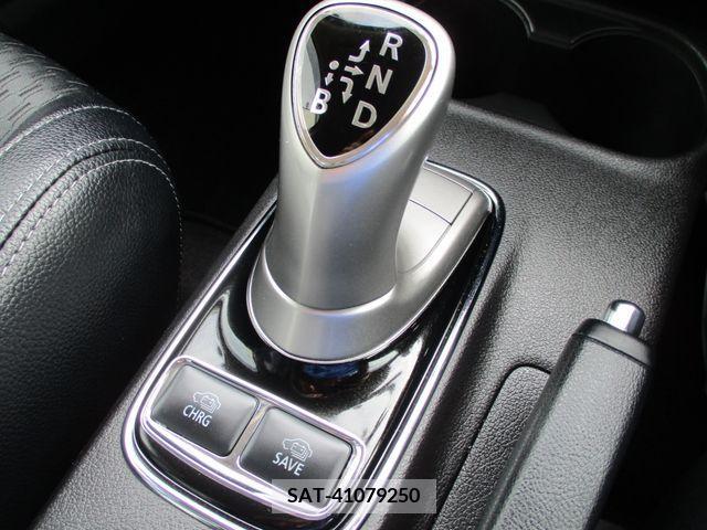 Mitsubishi OUTLANDER PHEV 2013-02 201532-11
