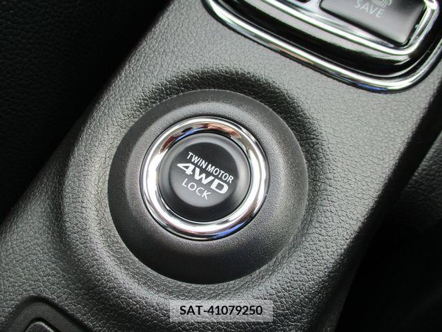 Mitsubishi OUTLANDER PHEV 2013-02 201532-12