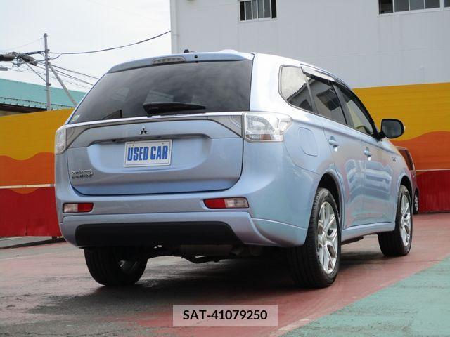 Mitsubishi OUTLANDER PHEV 2013-02 201532-2