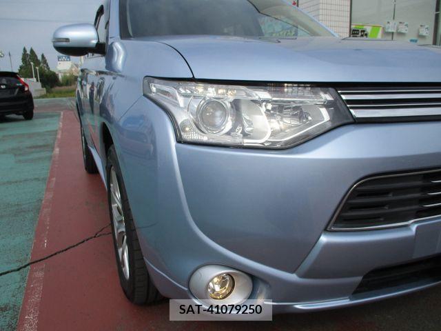 Mitsubishi OUTLANDER PHEV 2013-02 201532-16
