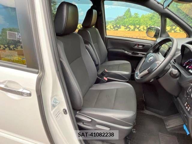 Toyota NOAH 2020-10 205767-8