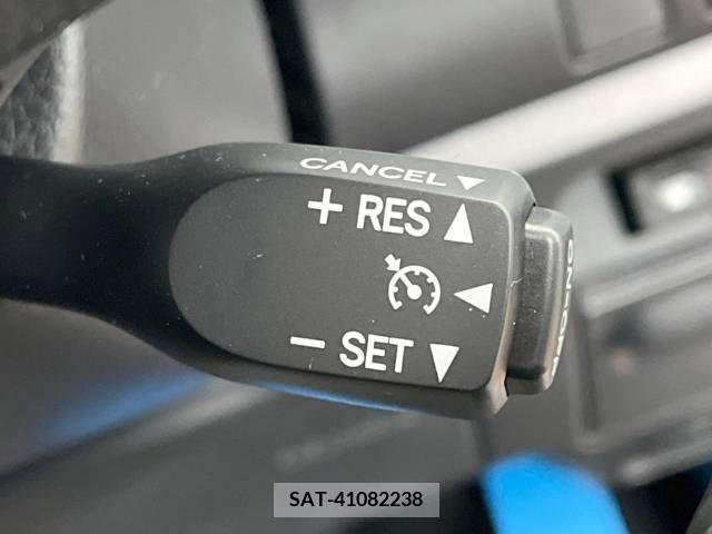 Toyota NOAH 2020-10 205767-6