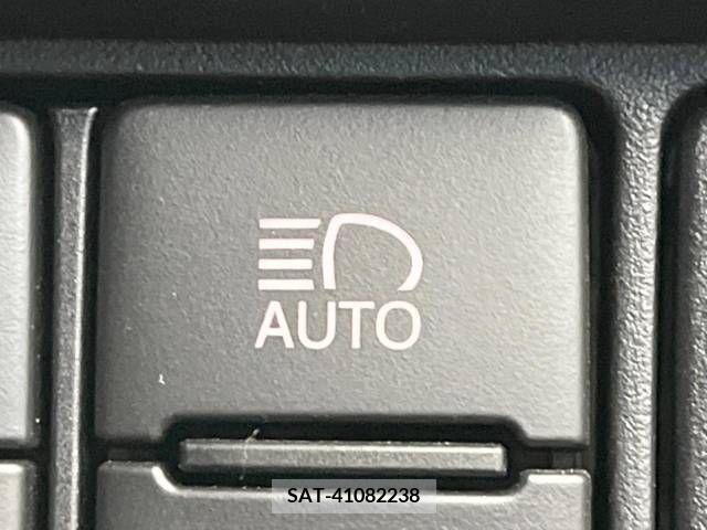 Toyota NOAH 2020-10 205767-7
