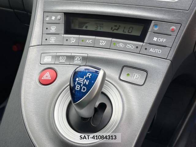 Toyota PRIUS 2012-09 366646-8