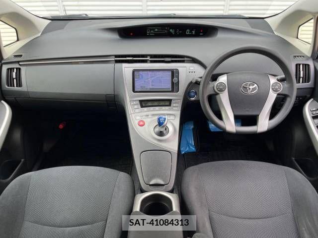 Toyota PRIUS 2012-09 366646-1