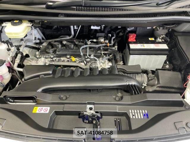 Toyota VOXY 2022-12 378441-19