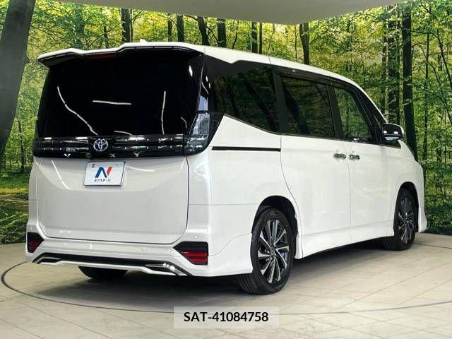 Toyota VOXY 2022-12 378441-17