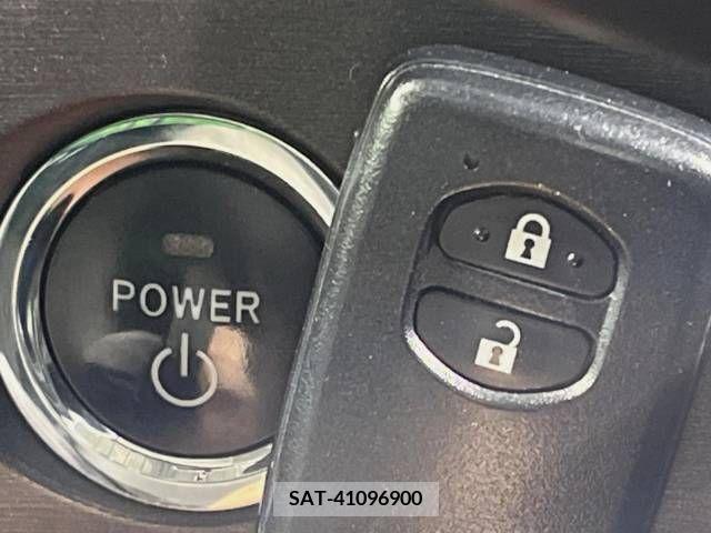 Toyota PRIUS 2011-01 383849-5