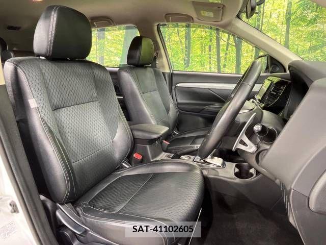 Mitsubishi OUTLANDER PHEV 2015-02 379602-8