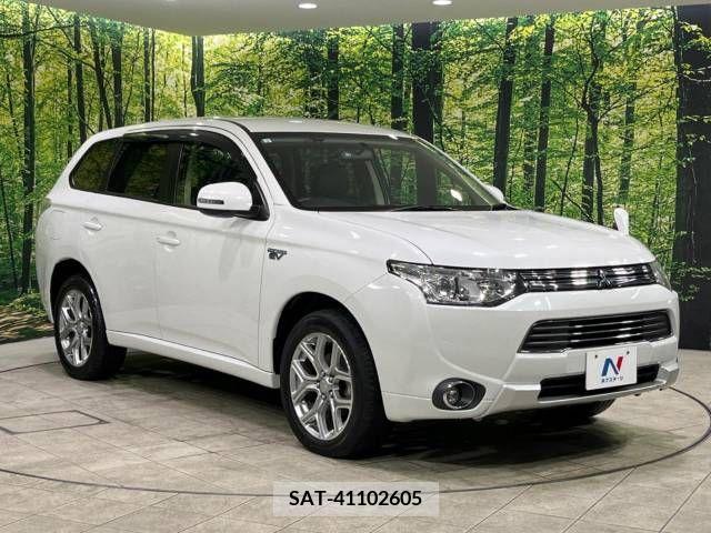 Mitsubishi OUTLANDER PHEV 2015-02 379602-16
