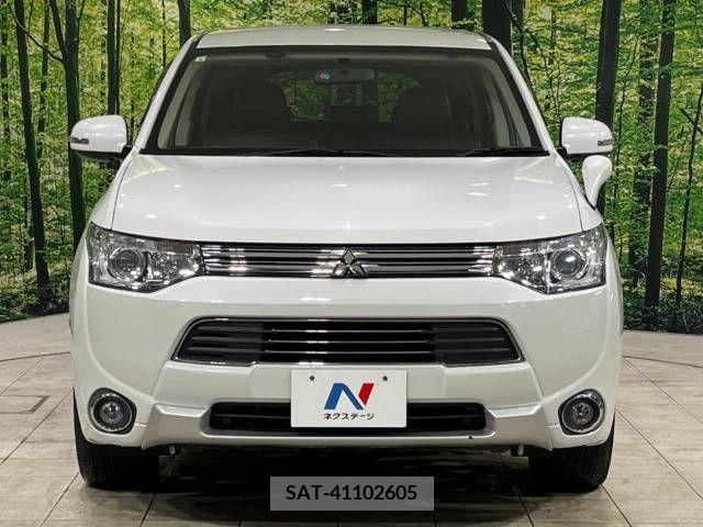 Mitsubishi OUTLANDER PHEV 2015-02 379602-14