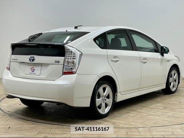 Toyota PRIUS 2011-01 225502-16