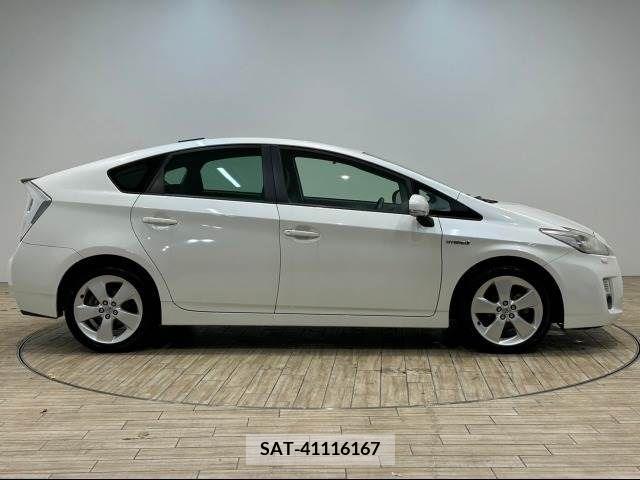 Toyota PRIUS 2011-01 225502-14