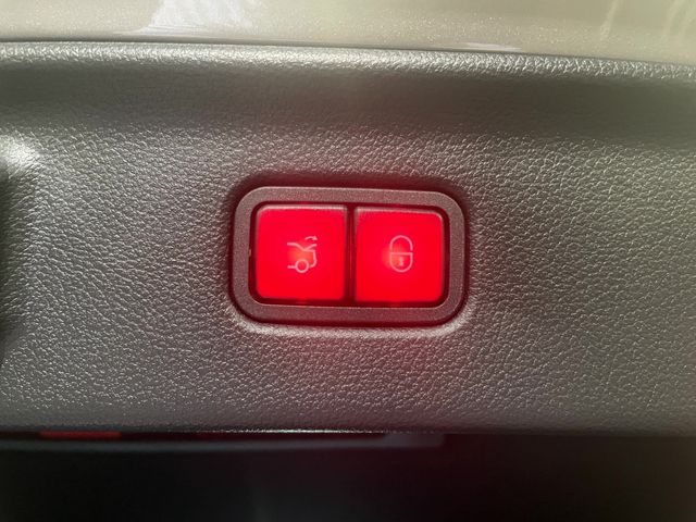 Mercedes Benz S-CLASS 2022-12 22370-27