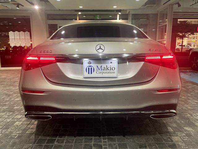 Mercedes Benz S-CLASS 2022-12 22370-21