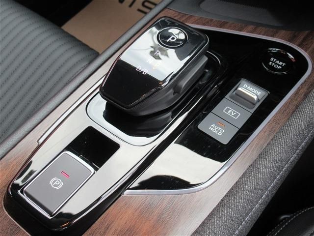 Nissan AURA 2022-04 195241-11
