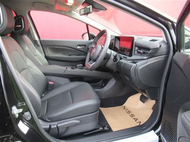Nissan AURA 2022-04 195241-3