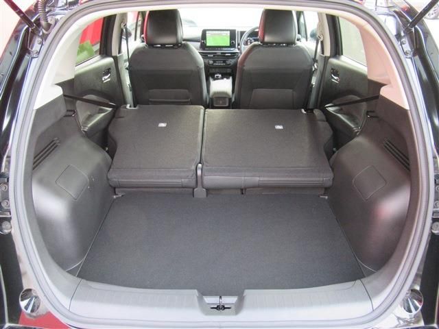 Nissan AURA 2022-04 195241-26