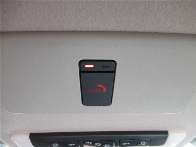Nissan AURA 2022-04 195241-19