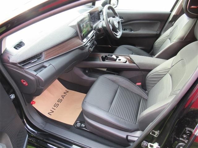 Nissan AURA 2022-04 195241-5