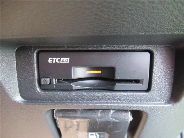 Nissan AURA 2022-04 195241-22