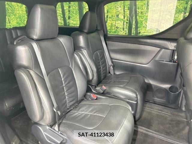 Toyota ALPHARD 2016-10 388990-9