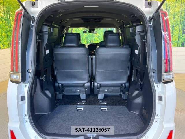 Toyota NOAH 2019-09 380357-11