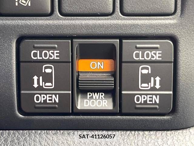 Toyota NOAH 2019-09 380357-6