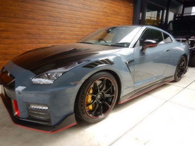 Nissan GT-R 2021-11 15896-15