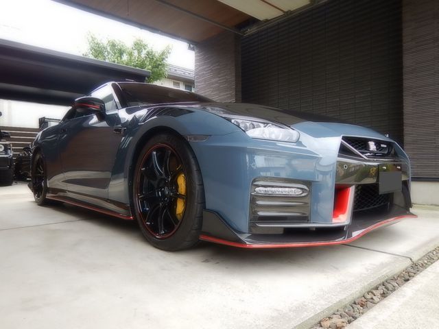Nissan GT-R 2021-11 15896-14